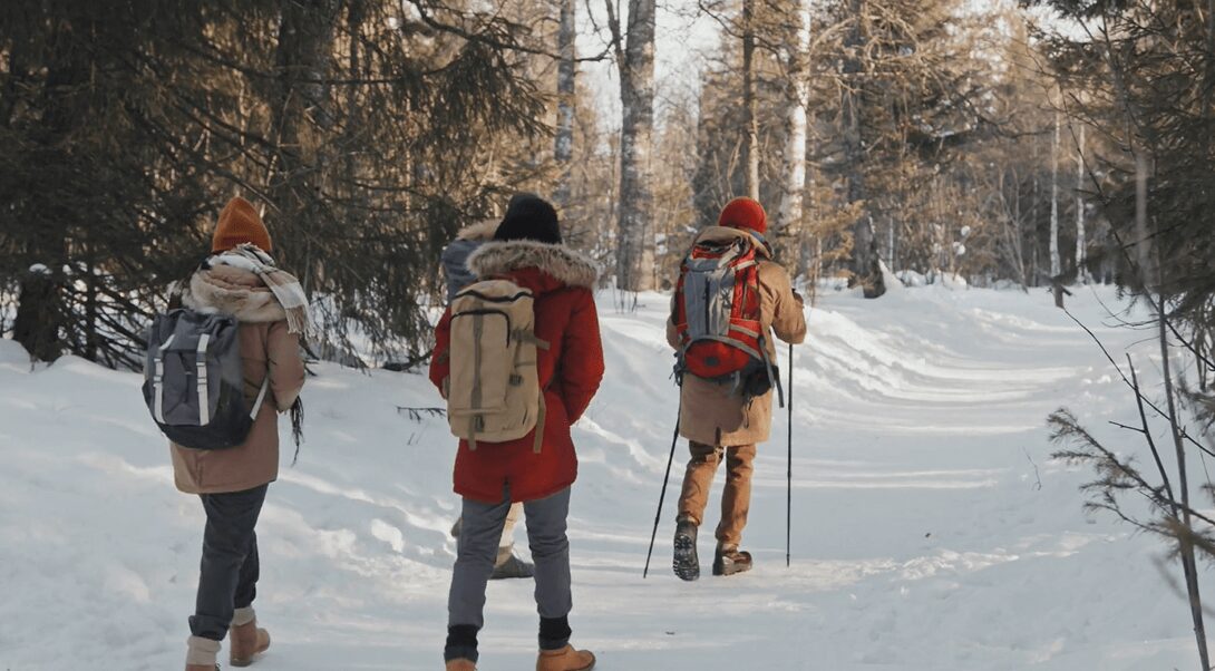 What to Wear When Hiking in Winter